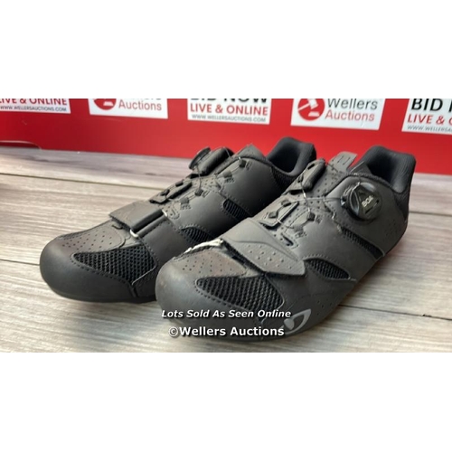 8070 - GIRO SAVIX II ROAD CYCLING SHOE / UK 8 / APPEARS NEW, WITHOUT BOX / G29