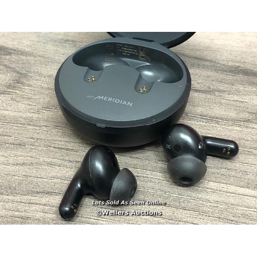 8225 - LG UFP5 WIRELESS EARBUDS / POWERS UP & CONNECTS TO BLUETOOTH WITH SOUND, SIGNS OF USE, WITHOUT CHARG... 