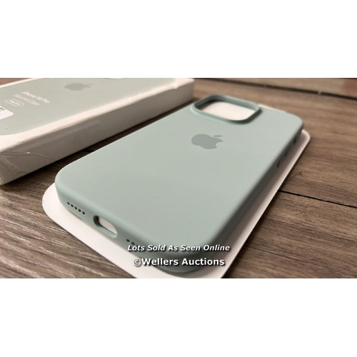 8247 - IPHONE 14 PRO CASE SILICONE / APPEARS NEW, OPEN BOX / A23