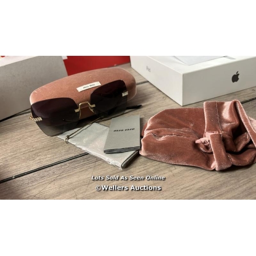 8255 - MIU MIU SMU 50W ZVN-5D1 SUNGLASSES / MINIMAL SIGNS OF USE / DAMAGED ARM / H38