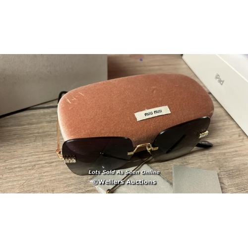 8255 - MIU MIU SMU 50W ZVN-5D1 SUNGLASSES / MINIMAL SIGNS OF USE / DAMAGED ARM / H38