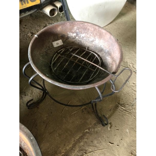 33 - METAL FIREPIT, 36CM (H) X 47CM (DIA) / LOT LOCATION: LLANSANTFFRAID, POWYS, WALES