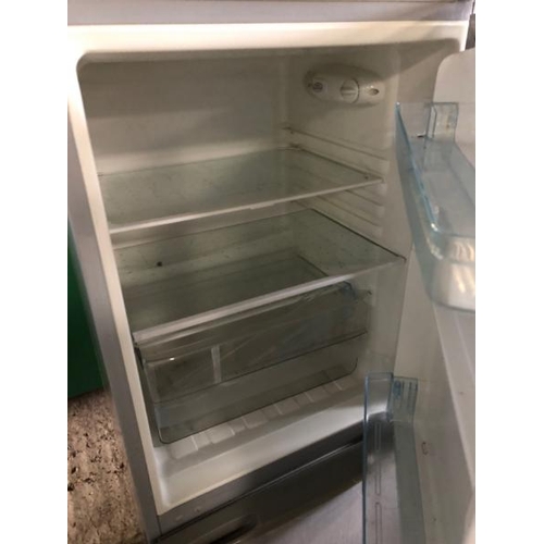 41 - PROLINE PLC190SL UPFRIGHT FRIDGE FREEZER, 240V, 142CM (H) X 54CM (W) X 55CM (D) / LOT LOCATION: LLAN... 