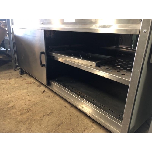 47 - MOFFAT HOT CUPBOARD, WITH 5X UPPER HOT PLATES AND 2X FOLDING SIDE PLATFORMS, 3 PHASE (INCL 240V CONV... 