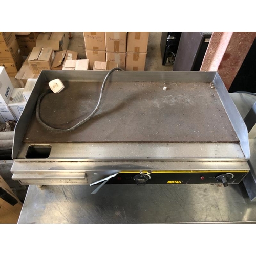 50 - BUFFALO GRIDDLE, 240V, 24CM (H) X 74CM (W) X 45CM (D) / LOT LOCATION: LLANSANTFFRAID, POWYS, WALES