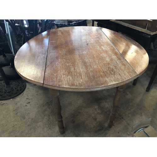 74 - WOODEN CIRCULAR DROP LEAF TABLE, 75CM (H) X 114CM (DIA) / LOT LOCATION: LLANSANTFFRAID, POWYS, WALES