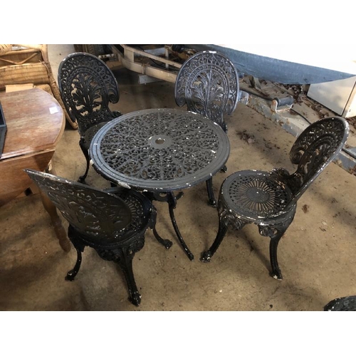 75 - VINTAGE METAL GARDEN TABLE AND 4X CHAIRS, TABLE DIMENSIONS 65CM (H) X 68CM (W), CHAIRS 86CM (H) X 35... 