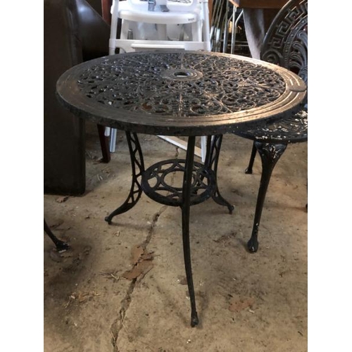 77 - VINTAGE METAL GARDEN TABLE AND 2X CHAIRS, TABLE DIMENSIONS 65CM (H) X 60CM (W), CHAIRS 86CM (H) X 38... 