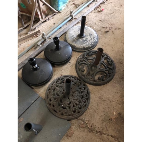 81 - 9X VARIOUS UMBRELLA STANDS / LOT LOCATION: LLANSANTFFRAID, POWYS, WALES