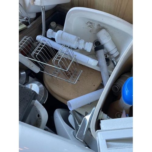 95 - CRATE FULL OF BATHROOM FITTINGS AND ACCESSORIES, INCL. CISTERNS, PEDESTALS, SINKS, TOWEL RAILS, TOIL... 