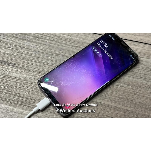 8220 - SAMSUNG GALAXY S8 / SM-G950F / 64GB / IMEI: 351717107650867 / POWERS UP / SEE IMAGESS FOR CONDITION ... 