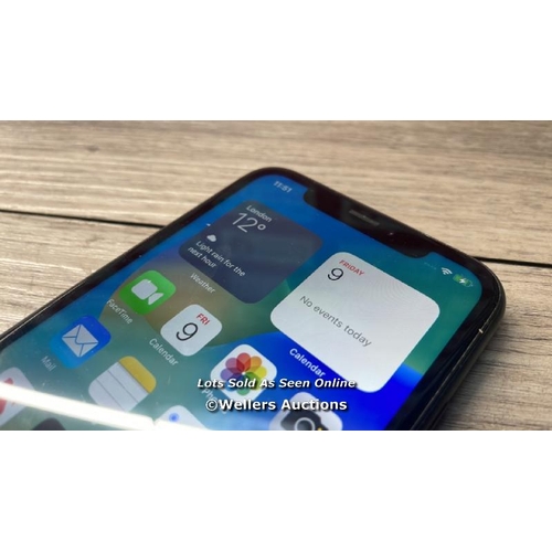 8243 - APPLE IPHONE XR / A2105 / 64 GB / IMEI: 353085100840341 / POWERS UP / SEE IMAGESS FOR CONDITION / CO... 