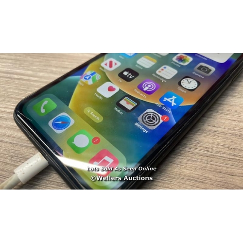 8243 - APPLE IPHONE XR / A2105 / 64 GB / IMEI: 353085100840341 / POWERS UP / SEE IMAGESS FOR CONDITION / CO... 