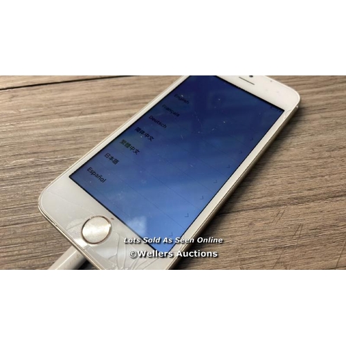 8256 - APPLE IPHONE 5S / A1533 / IMEI: 013790004649357 / POWERS UP / SEE IMAGES FOR CONDITION - CRACKED SCR... 