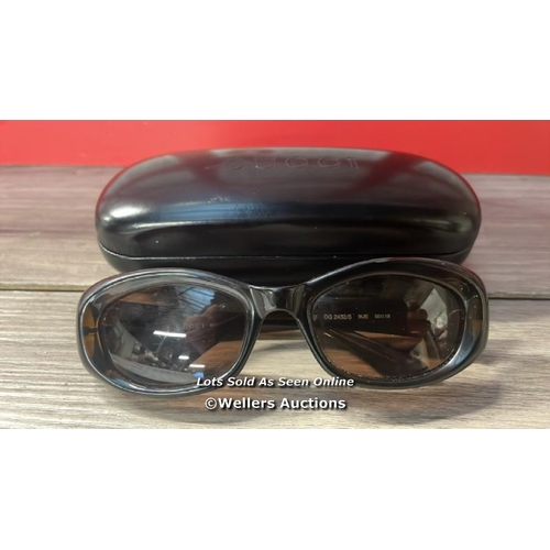 8282 - GUCCI 2432/S SUNGLASSES WITH CASE / PRE-OWNED / G26