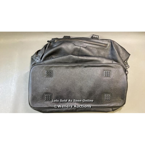 9520 - FIRETRAP DUFFLE BAG