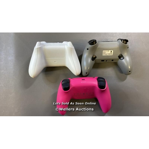 9693 - X3 VIDEO GAME CONTROLLERS INCL. XBOX WIRELESS, SONY WIRELESS MODEL CFIZCT1W AND GIOTECK