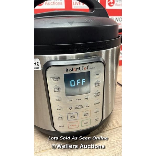 2016 - INSTANT POT DUO PLUS 8, 9-IN-1 PRESSURE COOKER 7.6L / POWERS UP, MINIMAL SIGNS OF USE / E75