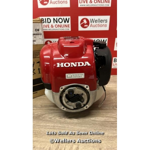 2066 - HONDA 4 STROKE ENGINE WITH STAND / SEE IMAGES / P15