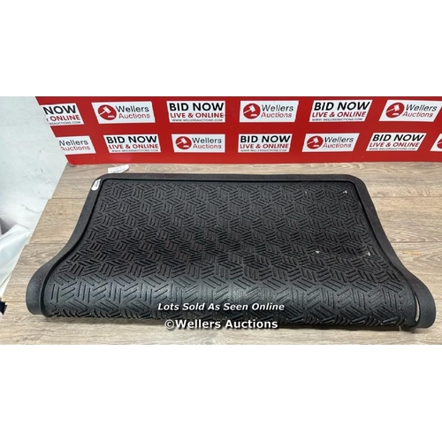 2090 - PRIMEUR BOOT TRAY MAT / NEW BUT DAMAGED / E60