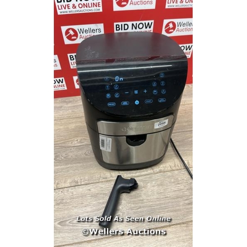 2098 - GOURMIA 6.7L DIGITIAL AIR FRYER / POWERS UP / SIGNS OF USE / BROKEN HANDLE / E59