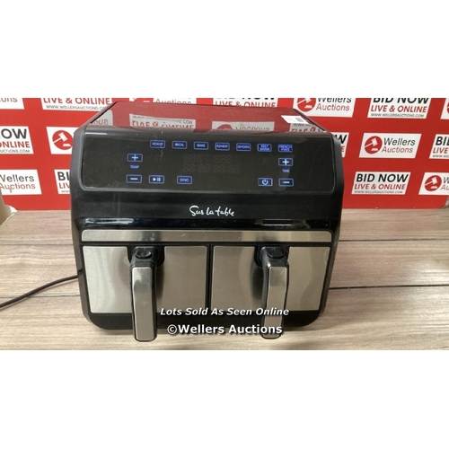 2205 - SUR LA TABLE AIR FRYER WITH X2 3.8L DRAWERS / POWERS UP / SIGNS OF USE / D3