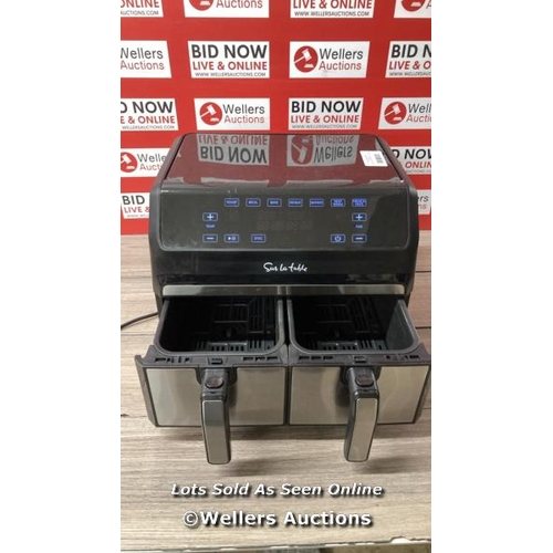 2205 - SUR LA TABLE AIR FRYER WITH X2 3.8L DRAWERS / POWERS UP / SIGNS OF USE / D3