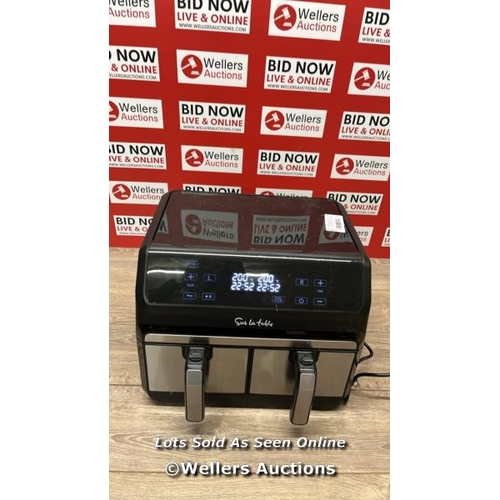 2233 - SUR LA TABLE AIR FRYER WITH X2 3.8L DRAWERS / POWERS UP / SIGNS OF USE / D5