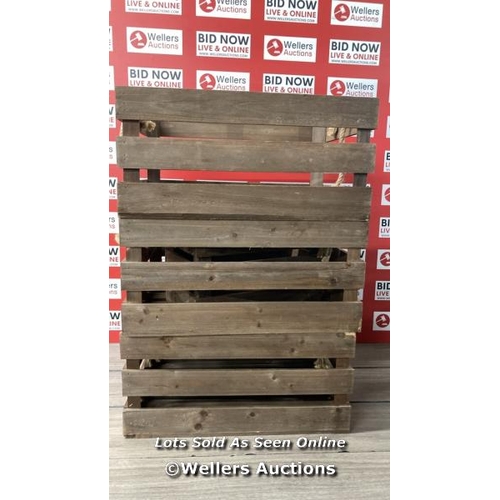 3073 - WOODEN CRATES / B14