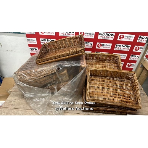 3091 - 10X WICKER BAKERY TRAYS / B14