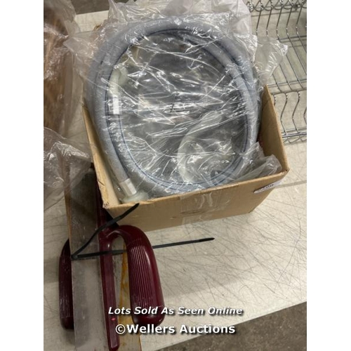 3100 - 2X PLASTERING TROWELS & WASHING MACHINE HOSES / TROWELS ARE SIGNS OF USE / C30