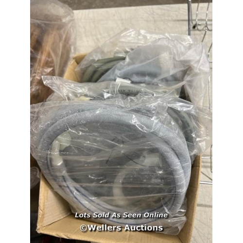 3100 - 2X PLASTERING TROWELS & WASHING MACHINE HOSES / TROWELS ARE SIGNS OF USE / C30