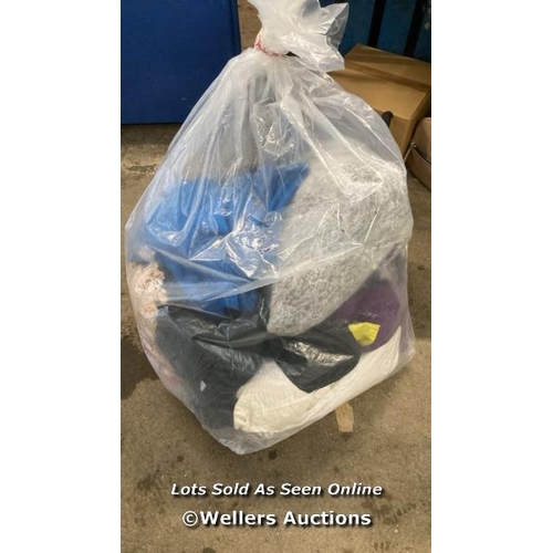 3682 - BAG OF PRE-OWNED BLANKETS AND TOWELS