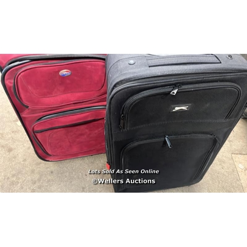 3708 - X2 PRE-OWNED CABIN CASE INCL. AMERICAN TOURISTER