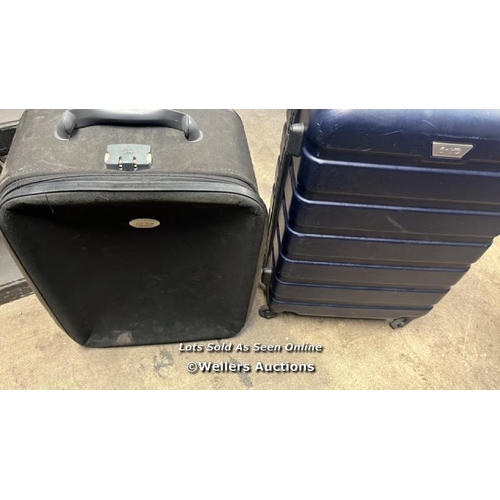 3711 - X2 PRE-OWNED SUITCASE INCL. COLIFE