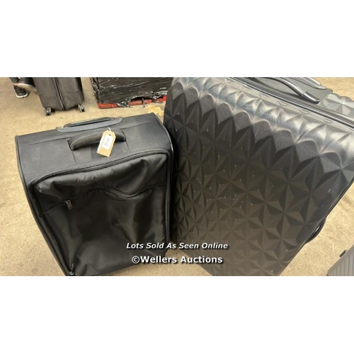 3718 - X2 PRE-OWNED SUITCASE INCL. IT LUGGAGE