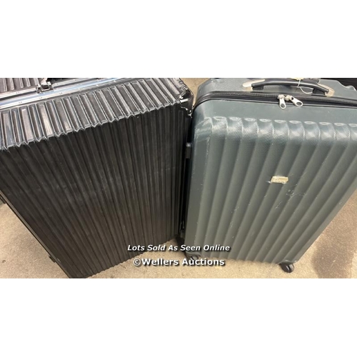 3720 - X2 PRE-OWNED SUITCASE INCL. GO EXPLORE