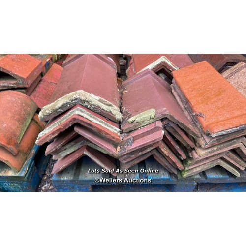 73 - MIXED PALLET OF APPROX. 40X RED RIDGE ROOF TILES, MOSTLY 17