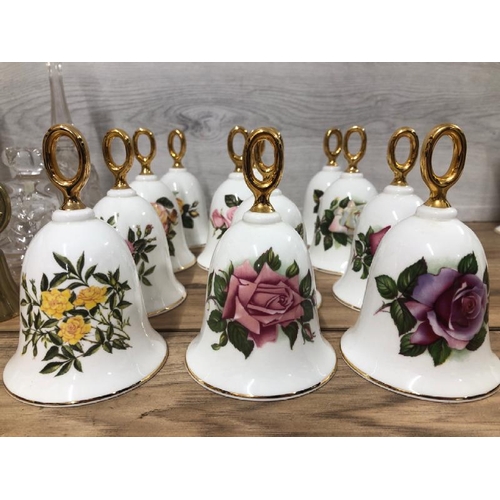 40 - Tweny five collectable bells including twelve fine bone china 