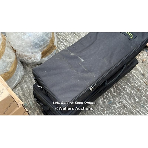 PALLET FULL OF STUDIO LIGHTING KIT TO INCLUDE: BOWENS GEMINI GM500C ...