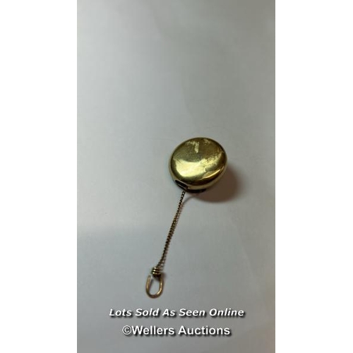 181 - Antique gold plated retractable chain brooch / SF