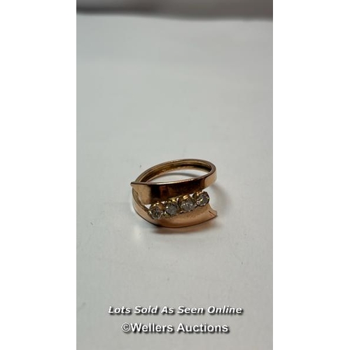 194 - Four diamond ring in gold, weight 1.53g / SF