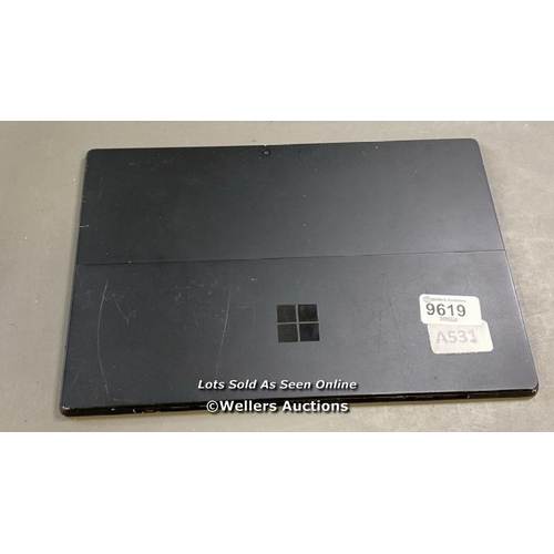 9619 - MICROSOFT 1796 / 8GB RAM / 250GB HD / I5-8250U @ 1.60GHZ / SN: 025697691553  / WINDOWS 10 OPERATING ... 