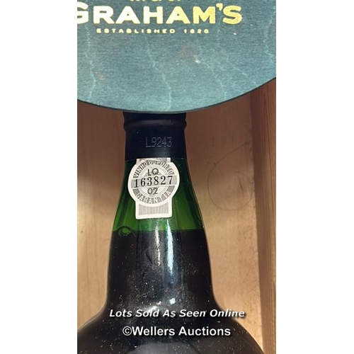 76 - Boxed magnum (150cl) of 1994 Grahams Port, 20% Vol, unopened / AN15