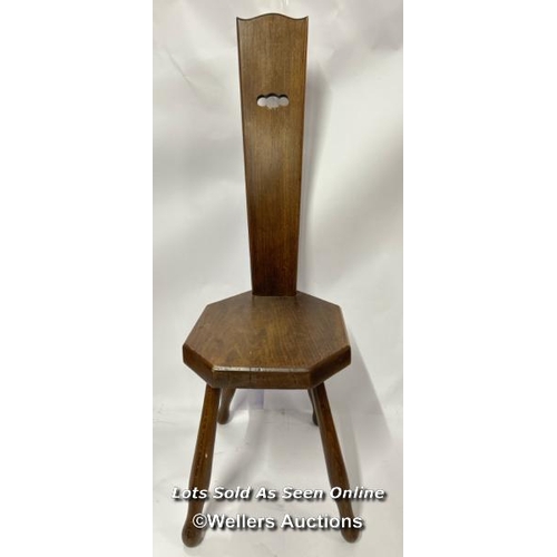 144 - Antique oak spinning chair, 91cm high / AN26