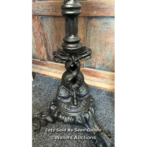 147 - Decorative cast iron garden stand, 86.5cm high