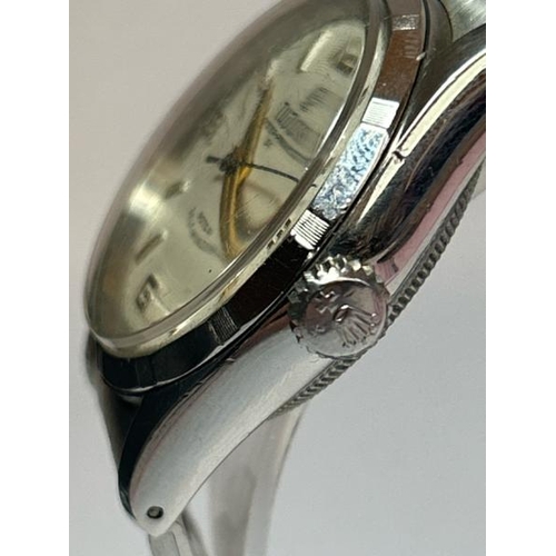 221 - Tudor Oyster-Prince stainless steel perpetual gents watch no. 7909 152986, good condition with suede... 