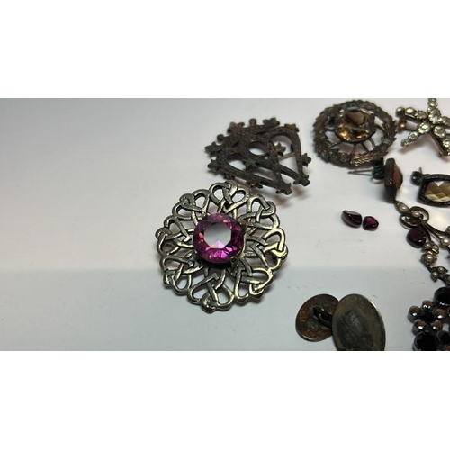 225 - Quantity of costume jewellery including silver locket and chain, silver hallmarked brooches, paste s... 