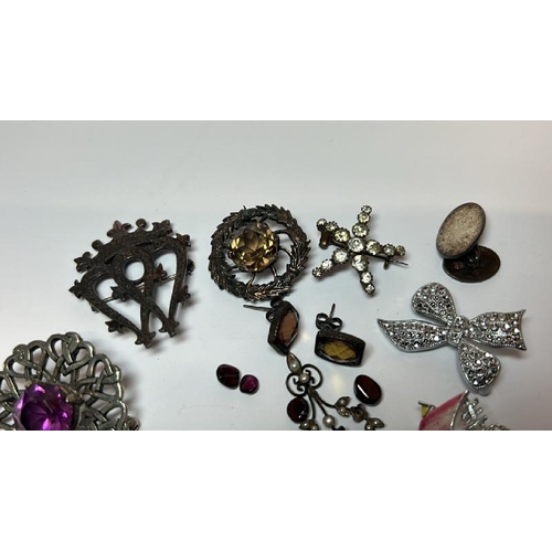 225 - Quantity of costume jewellery including silver locket and chain, silver hallmarked brooches, paste s... 