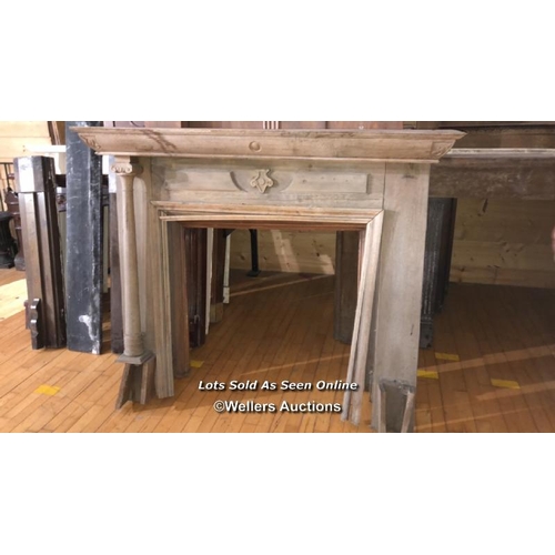 831 - PINE FIREPLACE SURROUND, EXT. MEASUREMENTS 130CM (H) X 154CM (W) X 26CM (D), INT. 92.5CM (W) X 90CM ... 